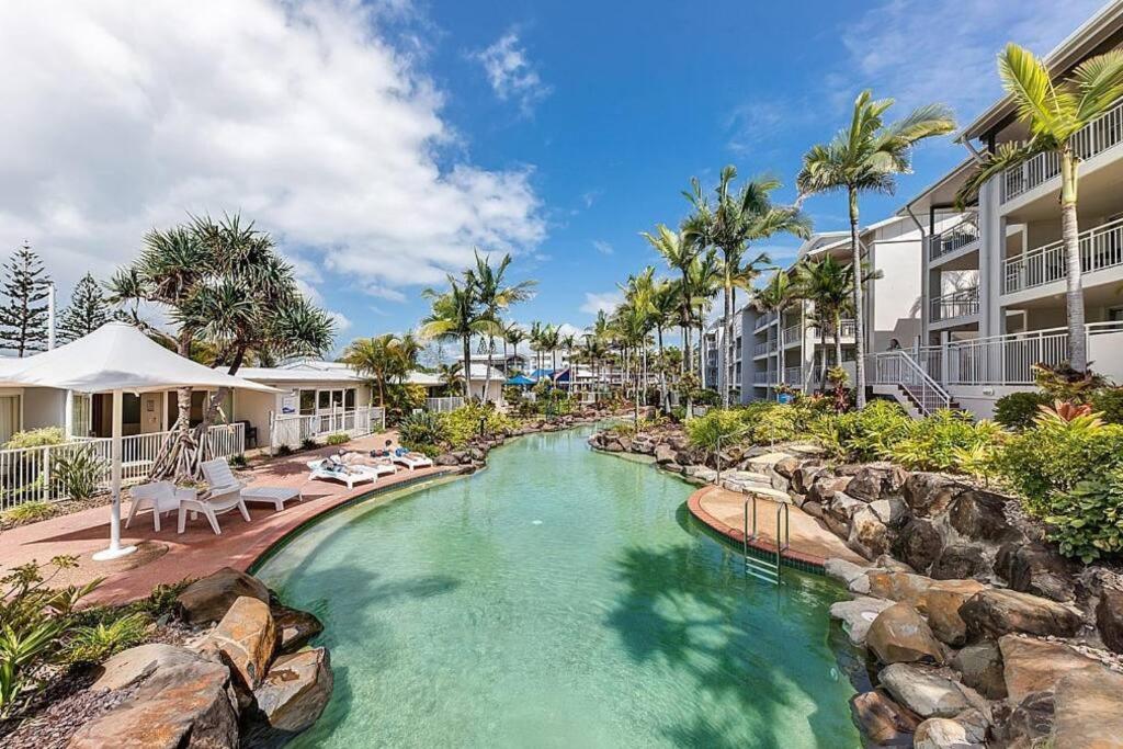 Alex Heads Beachfront Resort King Bed Studio Room Alexandra Headland Extérieur photo